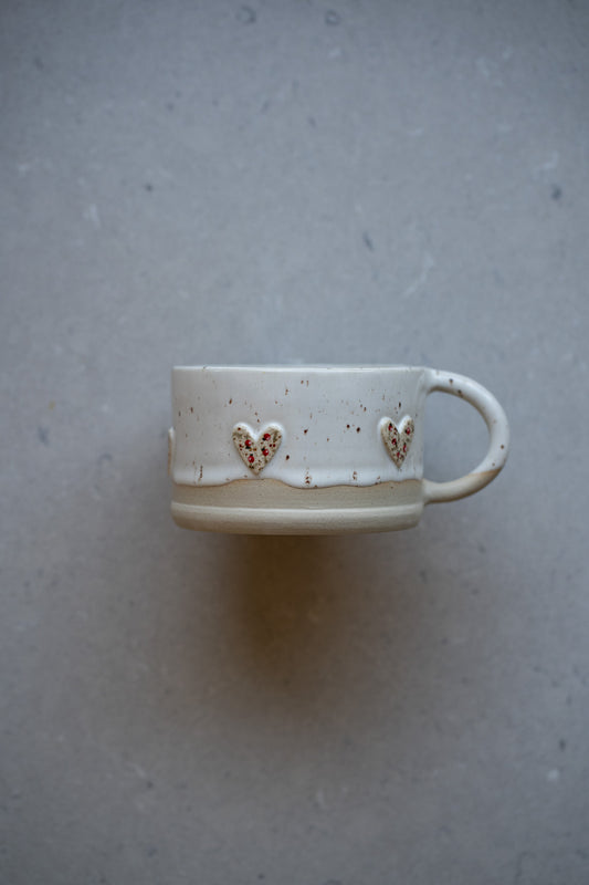 Božična skodelica srček šipek s pikicami 250ml